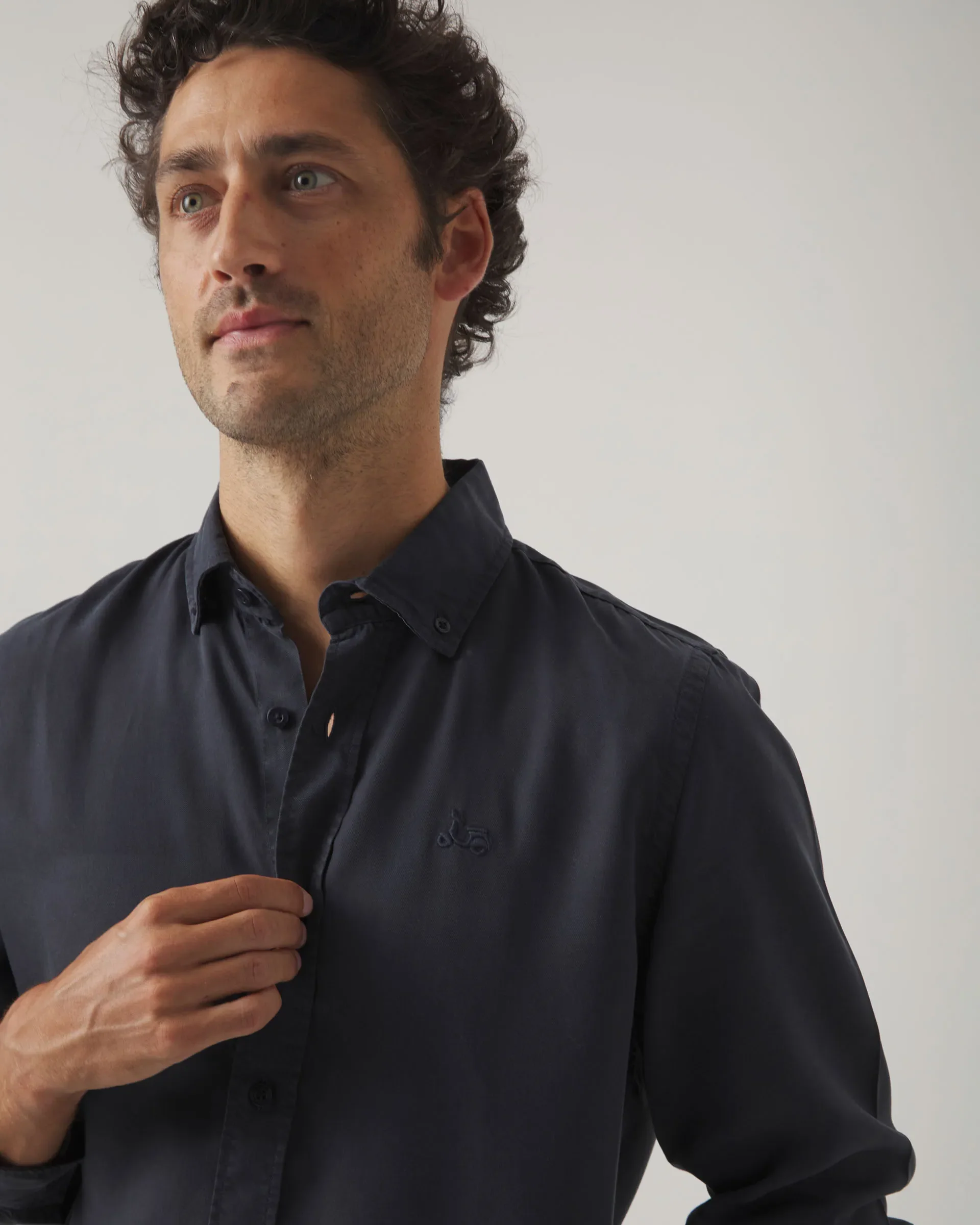 Camisa Forest Tencel Marino - Image 3