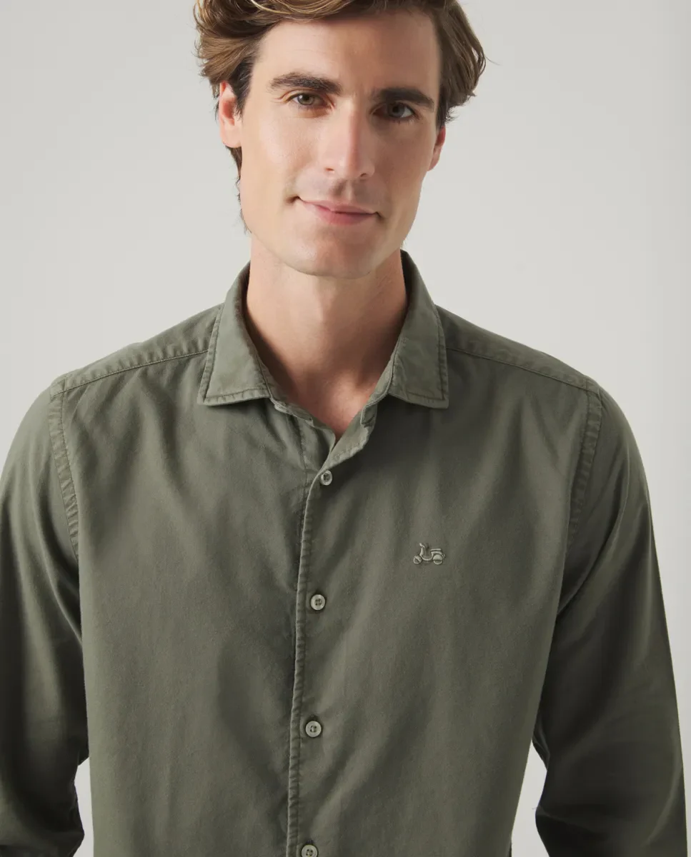 Camisa Oxford Tintada Khaki - Image 4