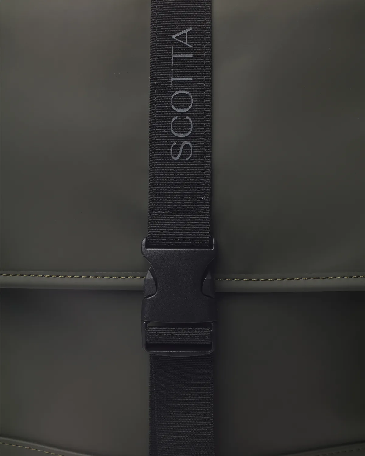 Mochila rainy khaki - Image 5